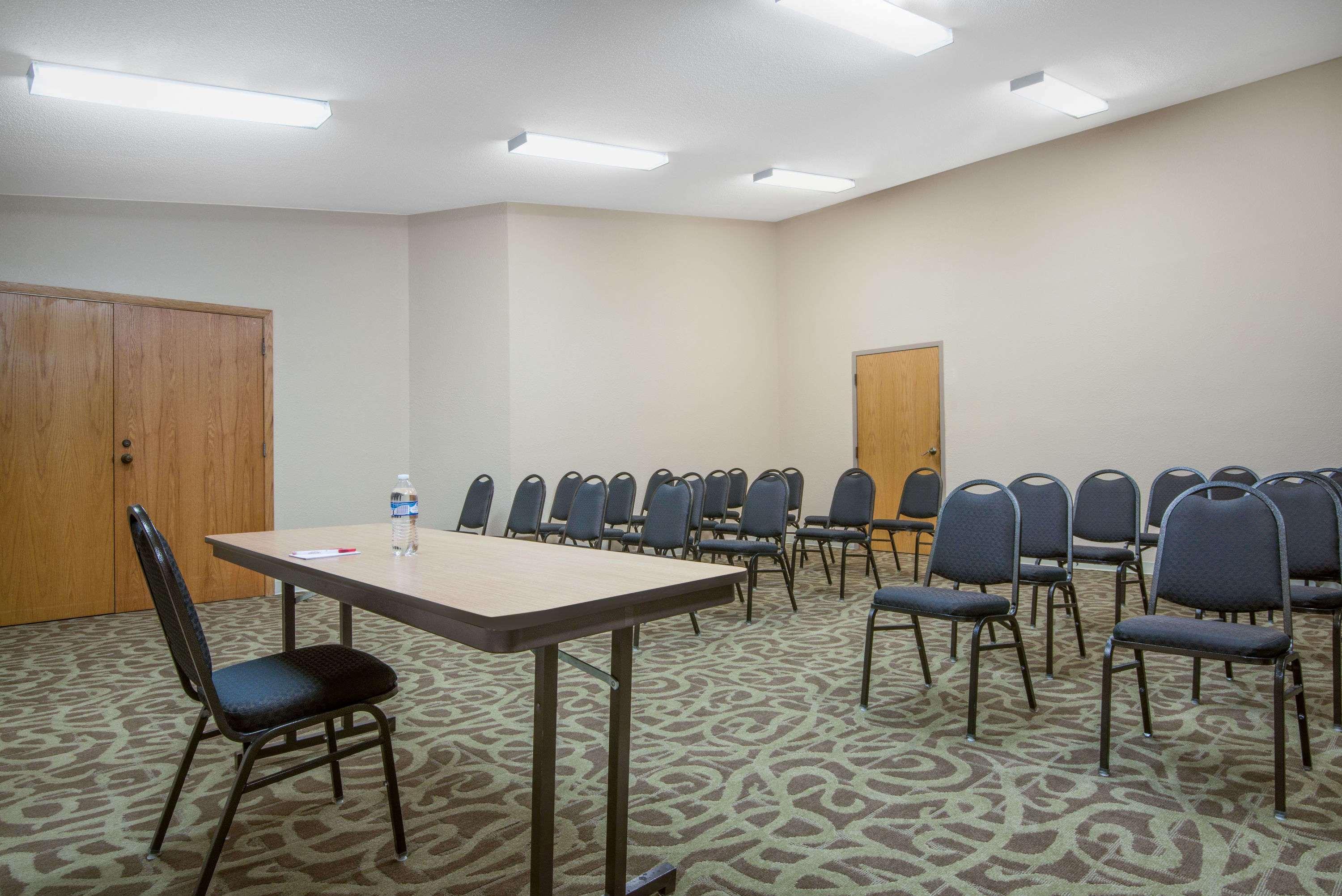 Ramada By Wyndham Columbus North Hotel Westerville Exterior photo
